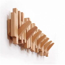 Klappbarer Wandaufhänger aus Holz